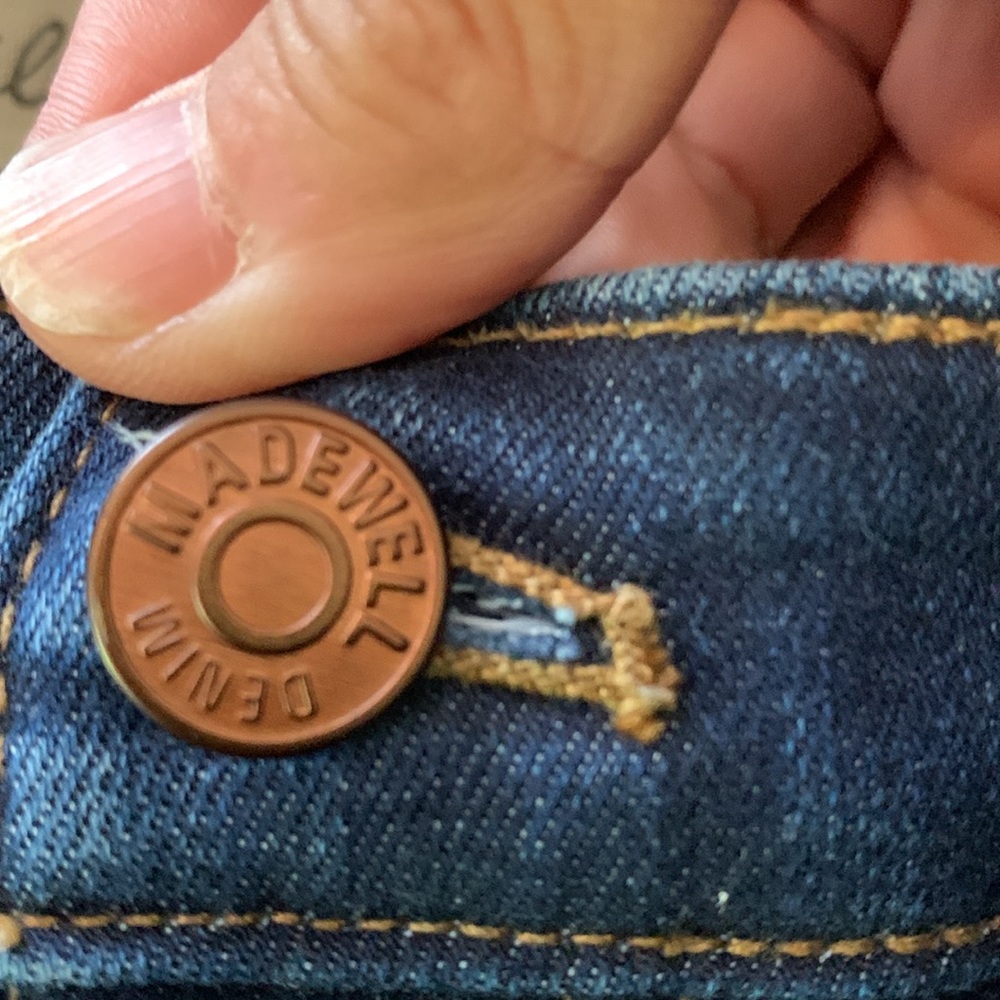 Madewell 10” high rise skinny stretch jeans in 29 tall. Worn twice . Retail 89 - Picture 7 of 7